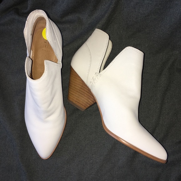 Frye - Picture 7 of 8